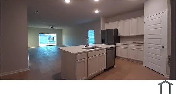 300 Susan Lynn Dr — Photo 3