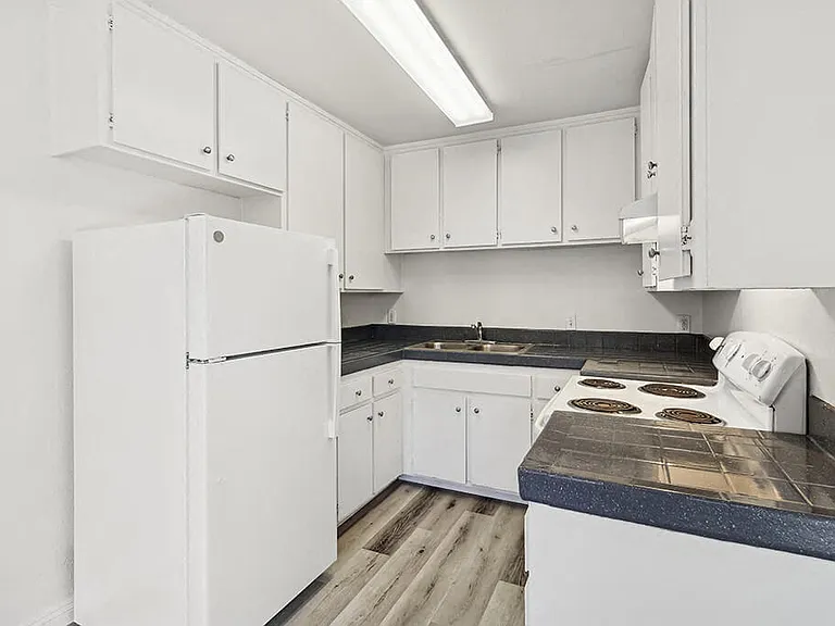The Stratton Apartment Homes — Photo 1