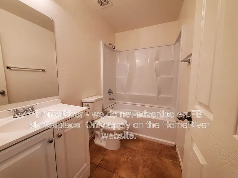 8504 W Jocelyn Ter — Photo 5