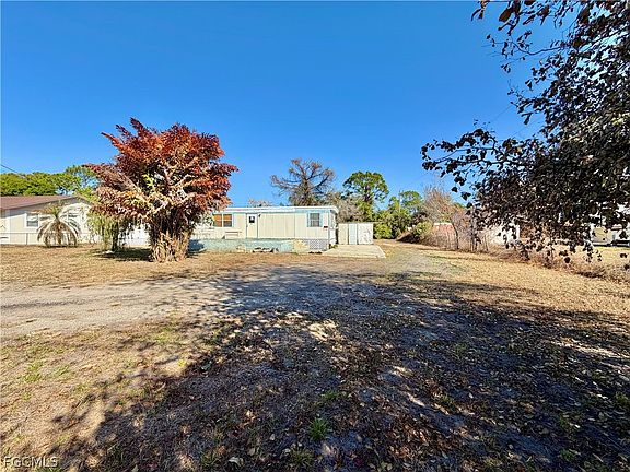 3rd image of 2204 Tucker Ln