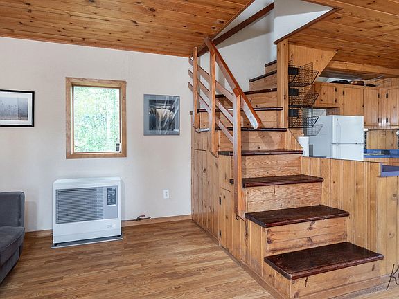 4th image of 626 Nichols Ln