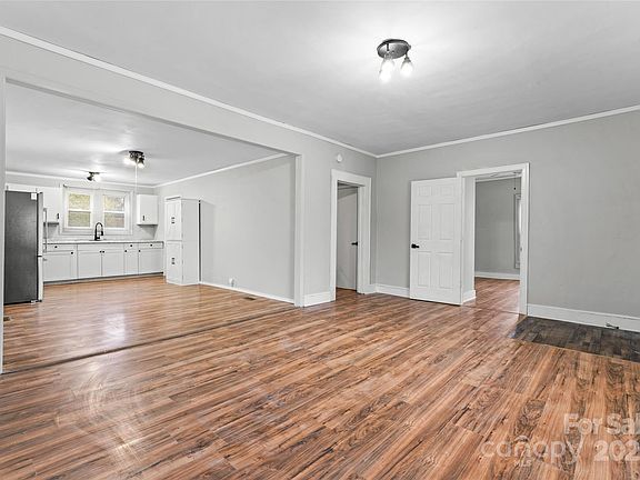 5th image of 639 Harrison St