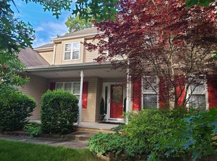 5 Maple Leaf Dr, Belford, NJ