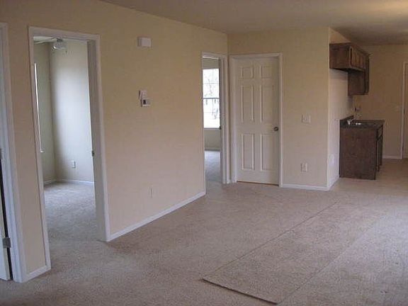 3rd image of 739 SE Grand Blvd