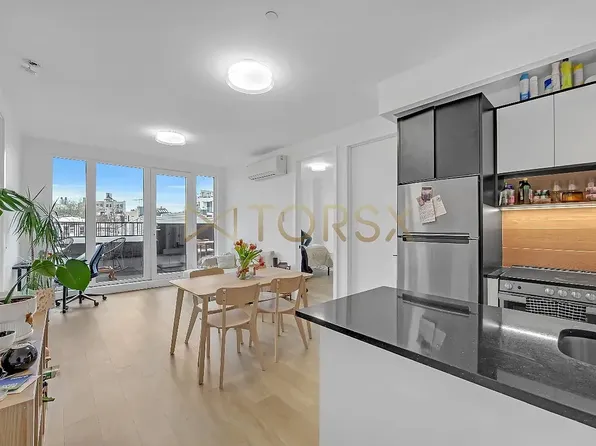 139 Frost Street image 1 of 11