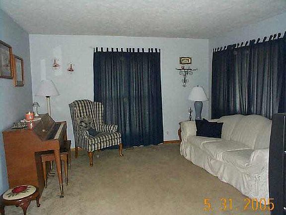 4th image of 615 W Delrose St