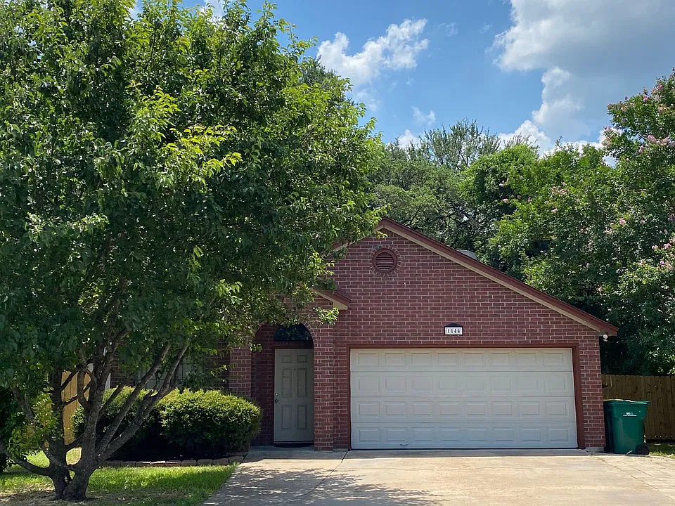 1144 Lindsey Cir