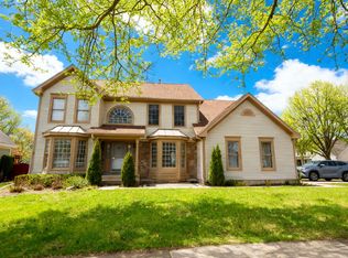 1060 Elma Ave, Elgin, IL 60120