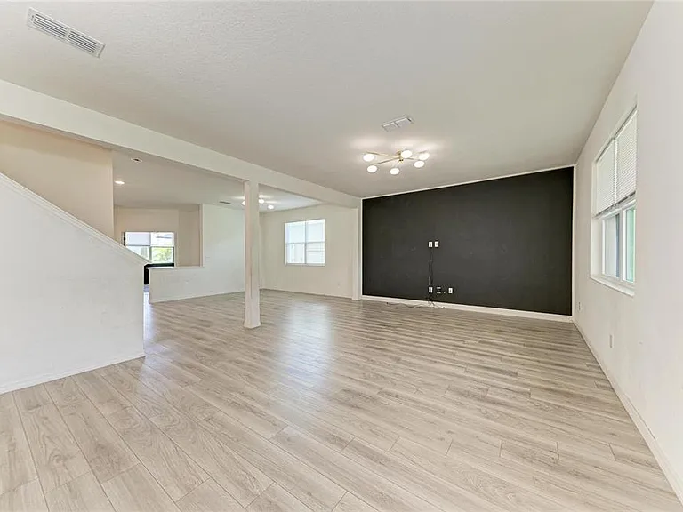 5826 143rd Ct E — Photo 7