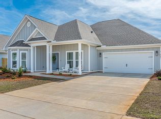 10 Hammock Cir, Freeport, FL 32439