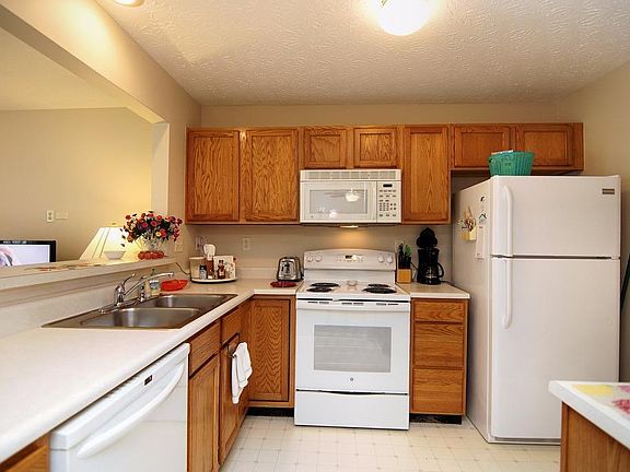3rd image of 7891 Jessies Way #12-103