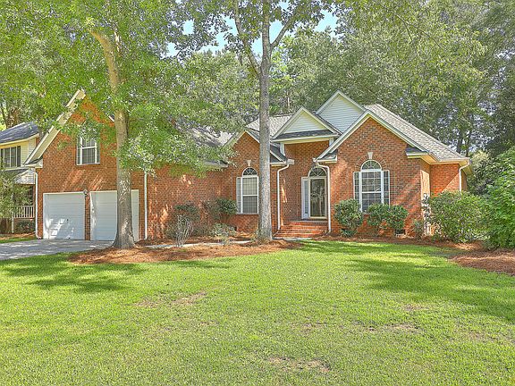 3rd image of 314 King Charles Cir