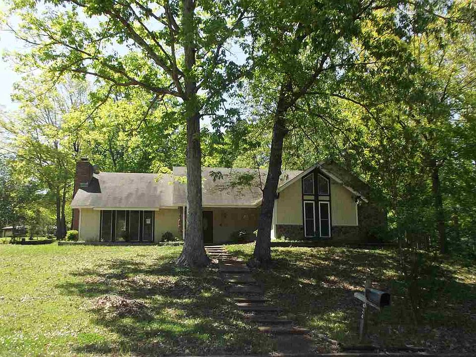 1st image of 424 Bradford Dr