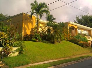 Club Drive Garden Hills #J 4, Guaynabo, PR 00966