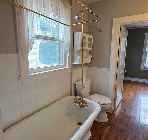 Beautiful 2BR 1BA unit w/ Covered Porch in Downtown Liberty — Photo 21