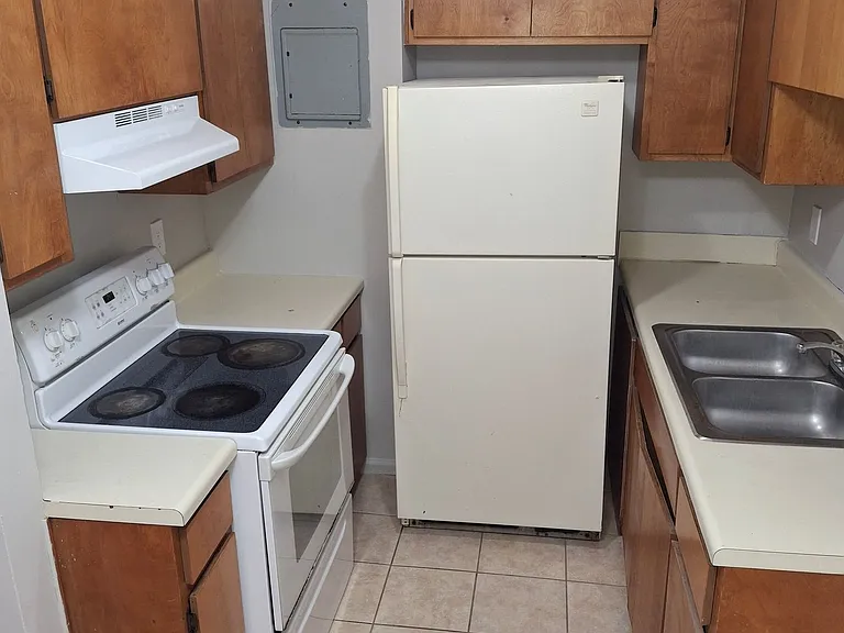 Brightside Apartments — Photo 19