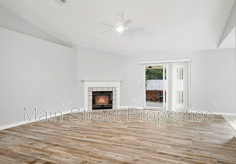 9075 Caribbean Dr — Photo 3