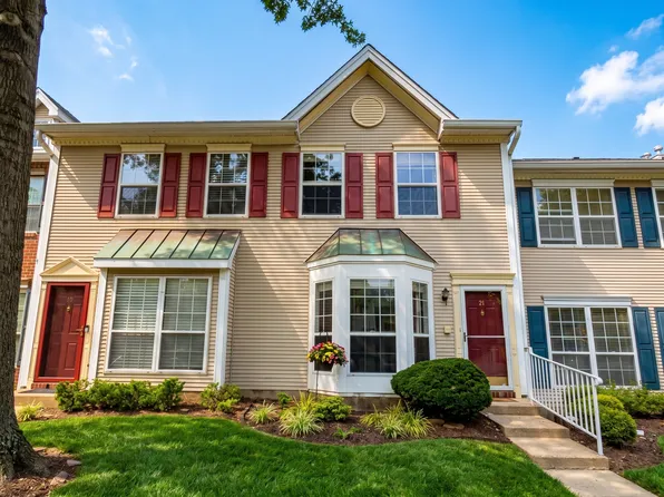 21 Balboa Ln, Franklin Park, NJ 08823
