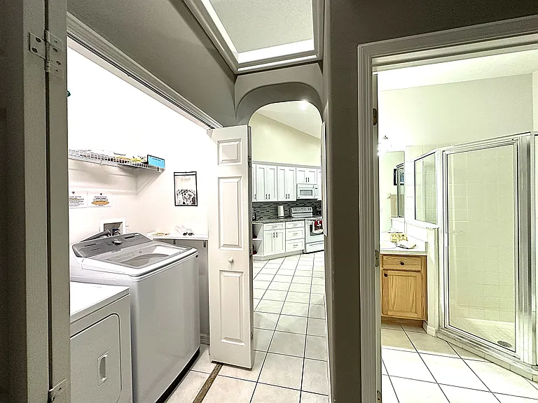 16724 Rolling Green Dr — Photo 29