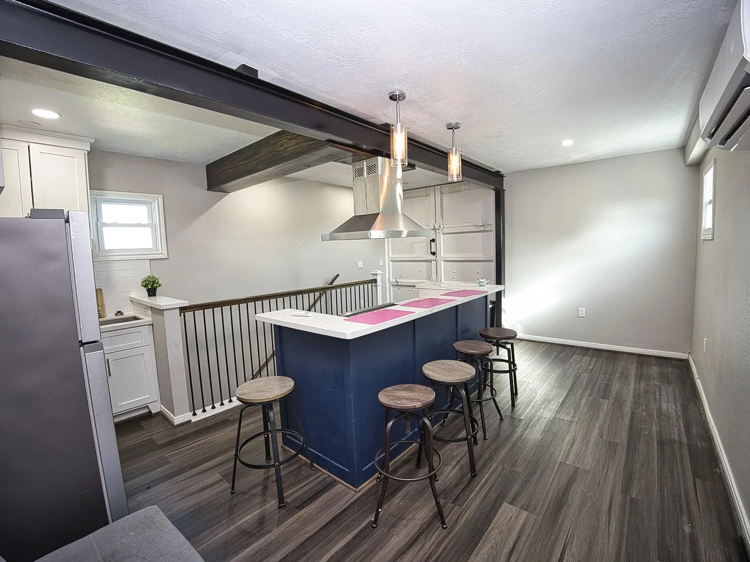 2 bed, 2.0 bath, 960 sqft, $1,350 — Photo 3