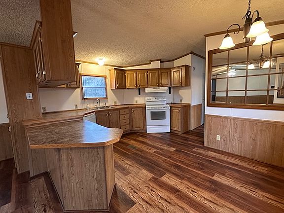 5th image of 7358 Gateway Dr