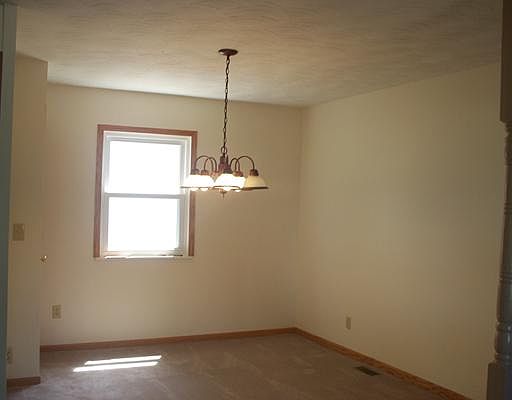 5th image of 914 Bellows Dr
