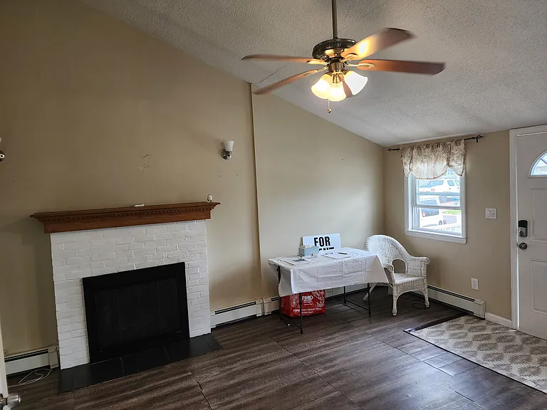 18 West Blvd — Photo 4