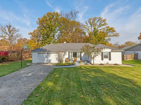 7026 Castle Manor Dr, Indianapolis, IN 46214