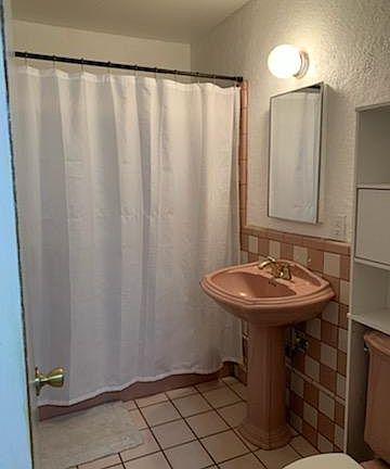 2nd image of 6720 Rosanna St