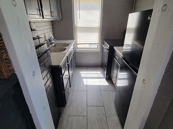 3rd image of 320 W Gay St #B