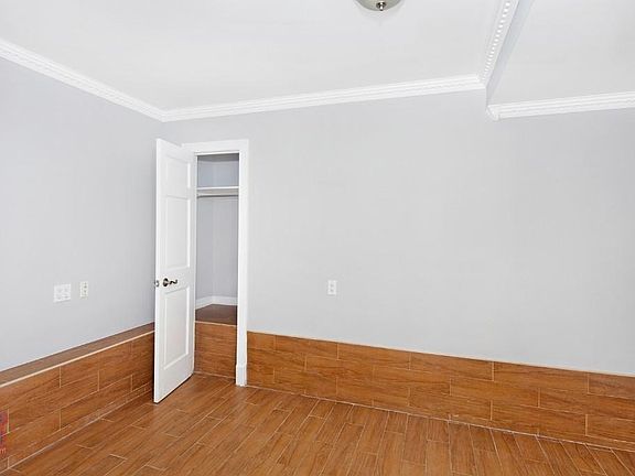 5th image of 334 E 6th St APT 1A