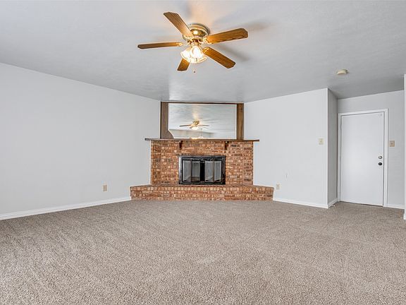 4th image of 408 Rockcrest Dr