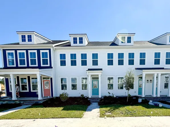 769 Blueway Ave, Summerville, SC 29486