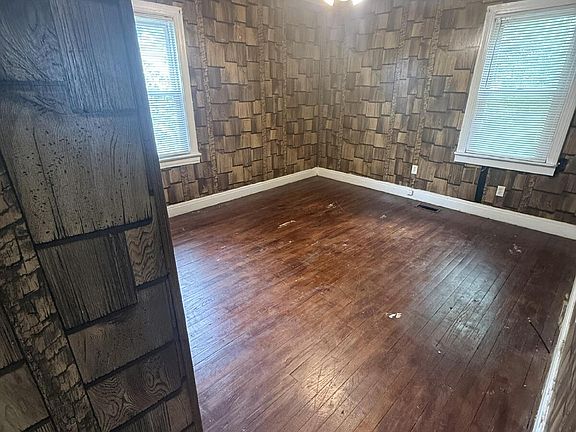 2nd image of 3806 W Kentucky St