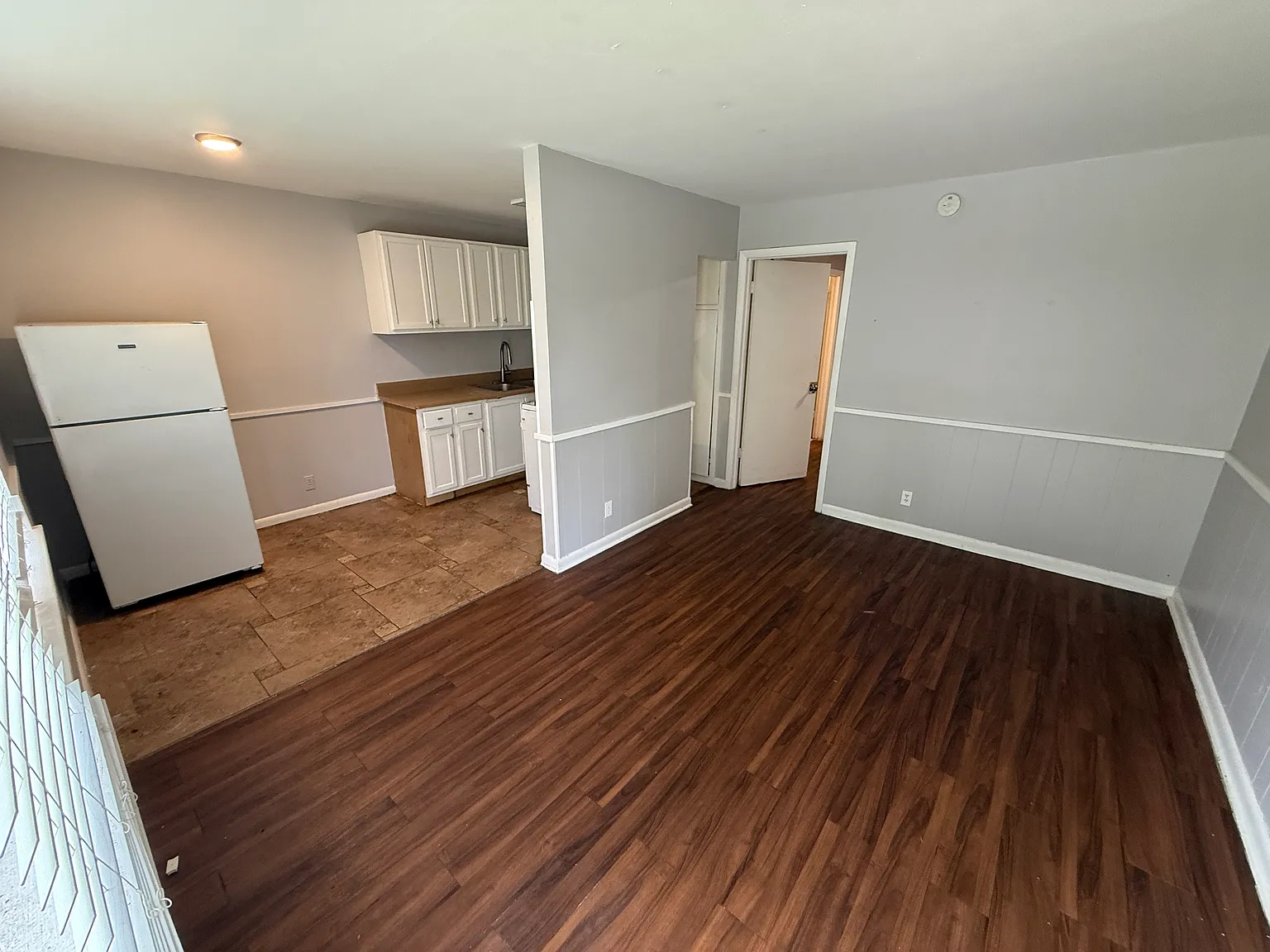 1 bed, 350 sqft, $845 — Photo 3