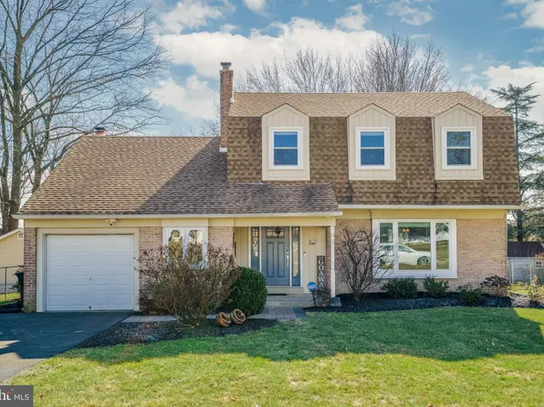 14 Mohawk Dr, Richboro, PA 18954