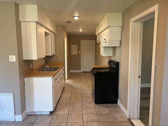 4th image of 1028 Rickey Cir