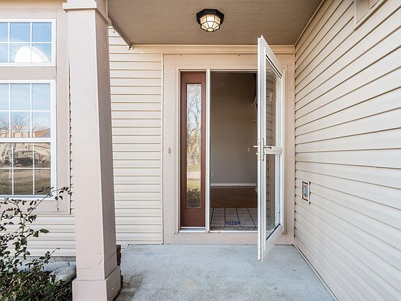 5th image of 5919 Northcliff Blvd