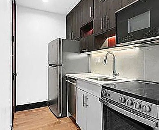 4th image of 169 Hull St #2C