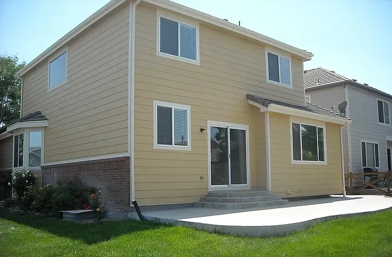 4 bed, 2.5 bath, 2784 sqft, $3,000 — Photo 2
