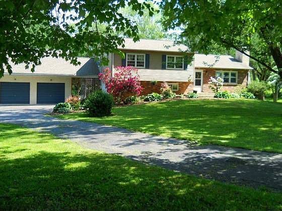 1st image of 118 School Ln