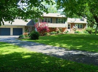 118 School Ln, Downingtown, PA 19335