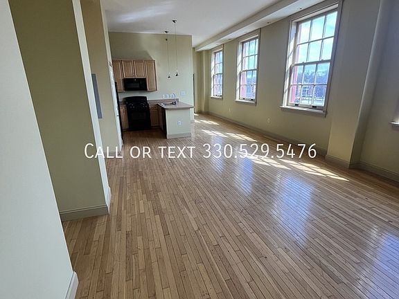 4th image of 2404 Prospect Ave E #301