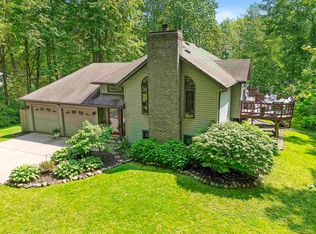 2360 Woodington Way, Suamico, WI 54173