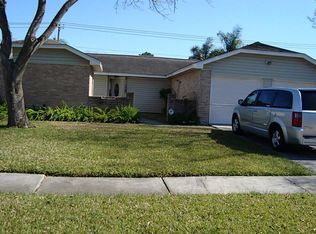502 Dixie Dr, League City, TX 77573