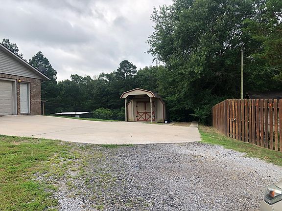 2nd image of 1045 Highway 272