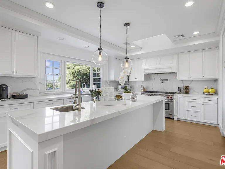 14619 Valley Vista Blvd — Photo 9