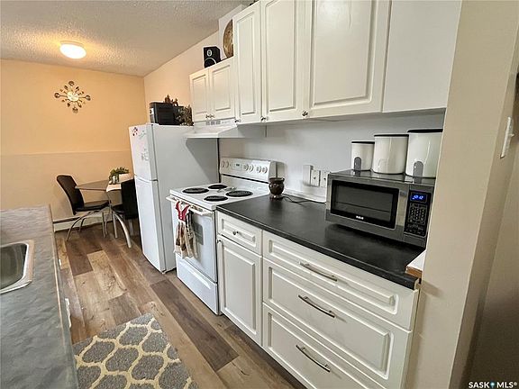 5th image of UNIT 101-502 5th AVENUE