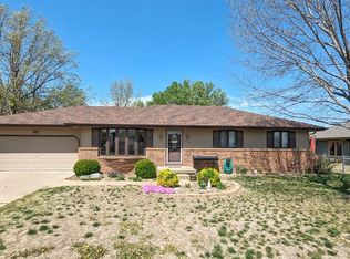2427 Applewood Ln, Salina, KS 67401