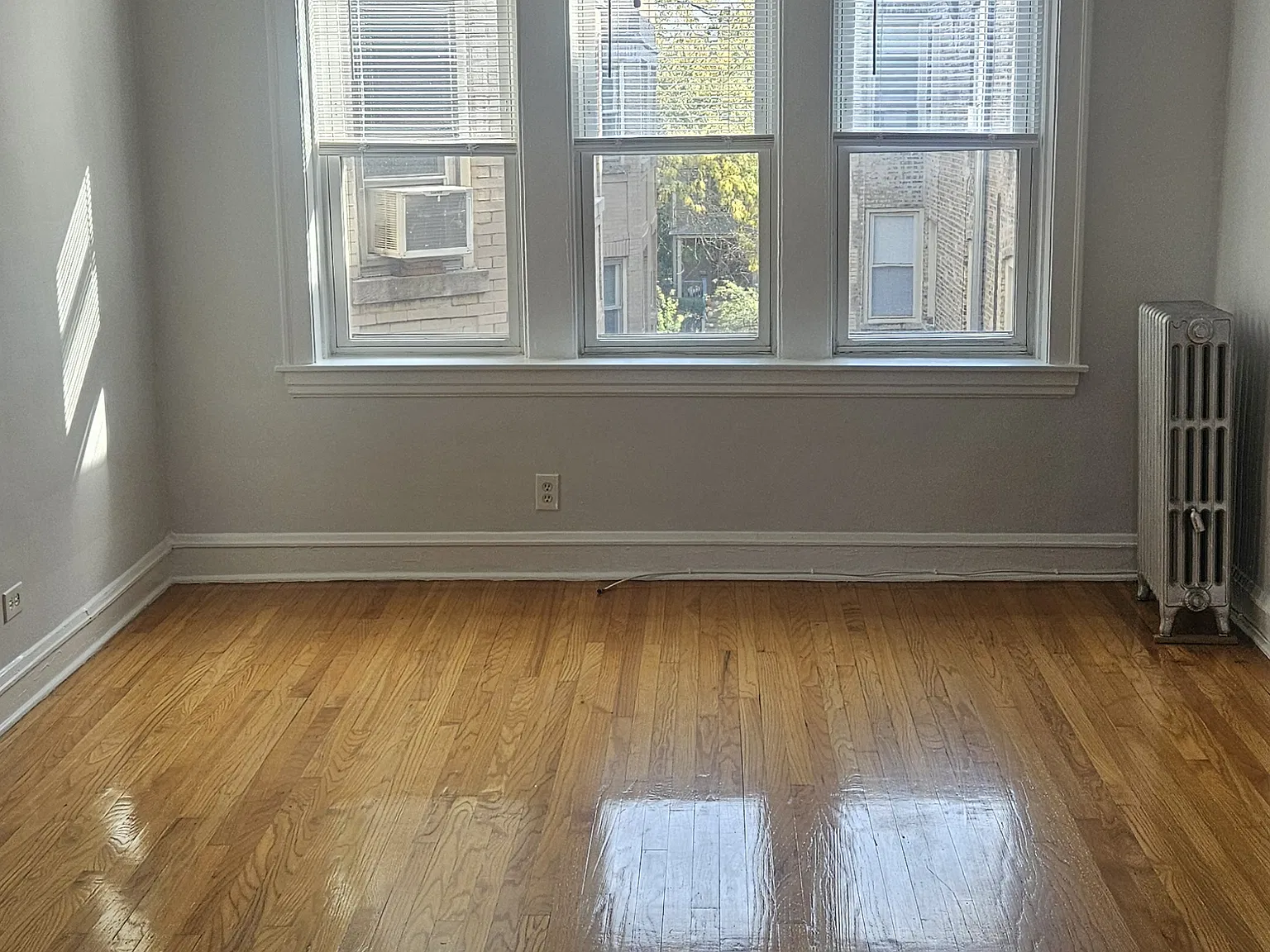 1 bed, 700 sqft, $1,400 — Photo 2
